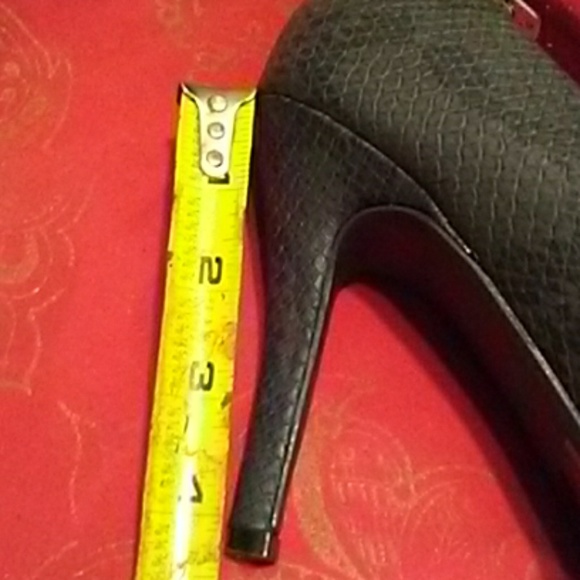 Shoes - Picture 3 of 3